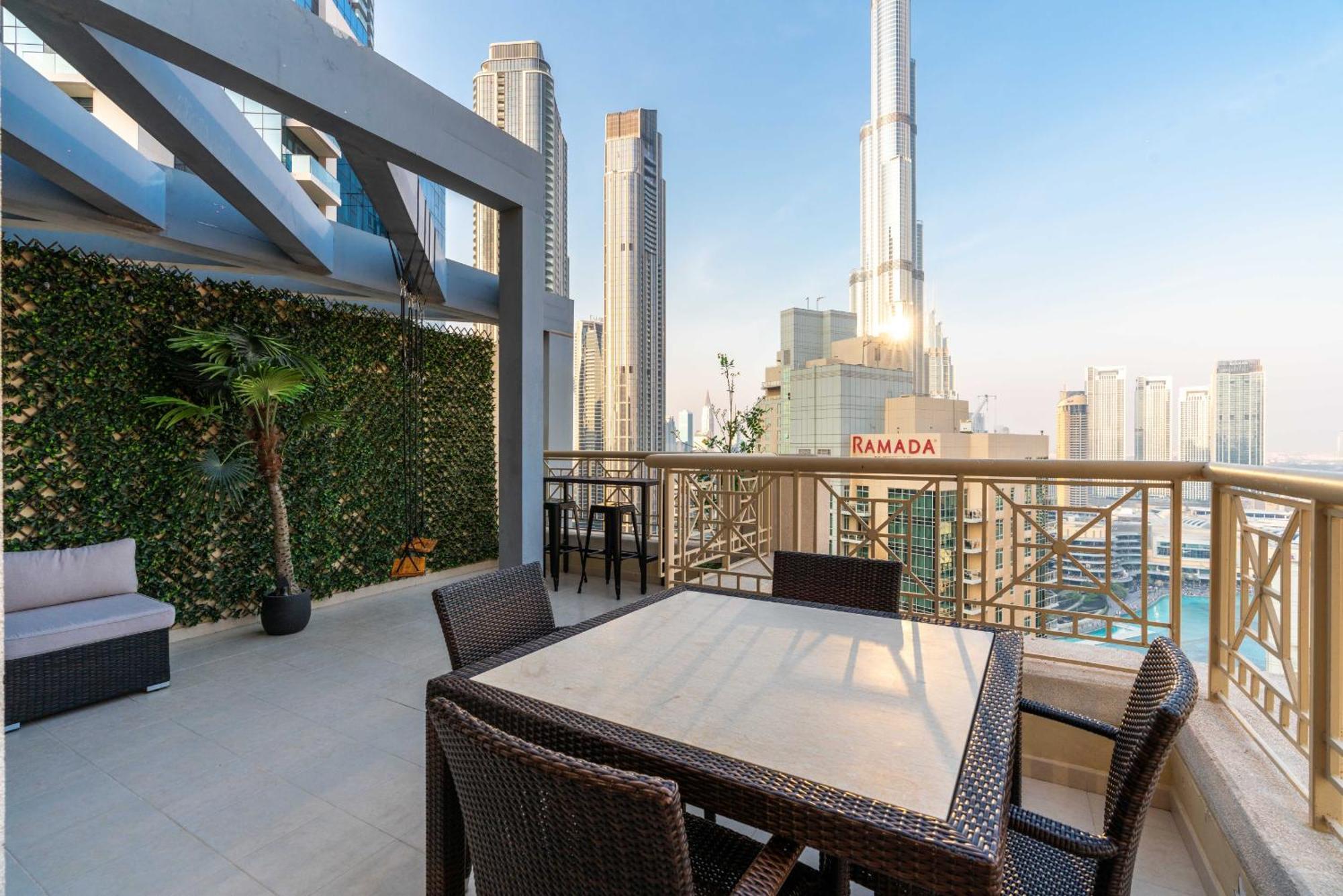 Luxury 2Br Downtown Apt With Burj Khalifa Views Dubai Dış mekan fotoğraf