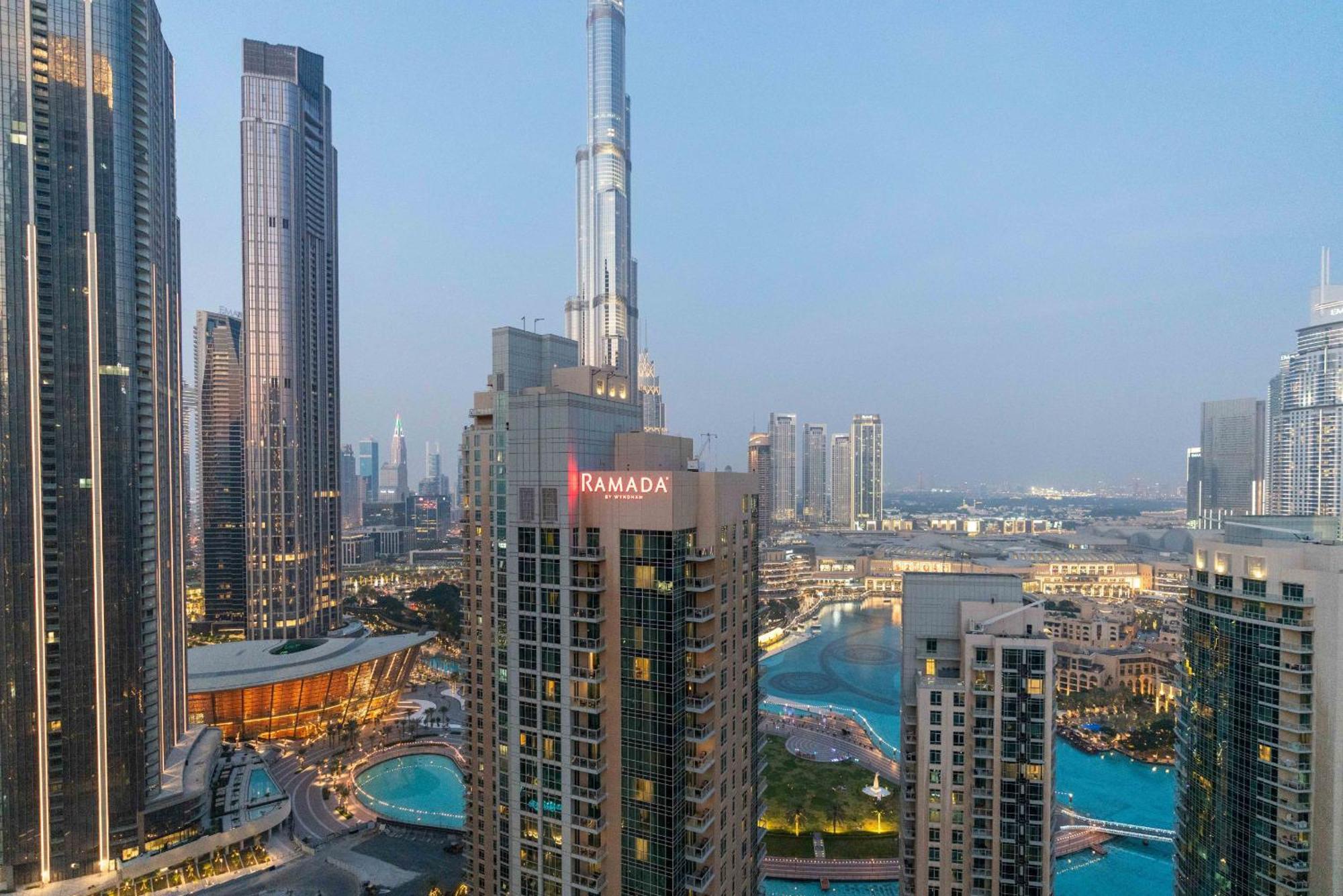 Luxury 2Br Downtown Apt With Burj Khalifa Views Dubai Dış mekan fotoğraf